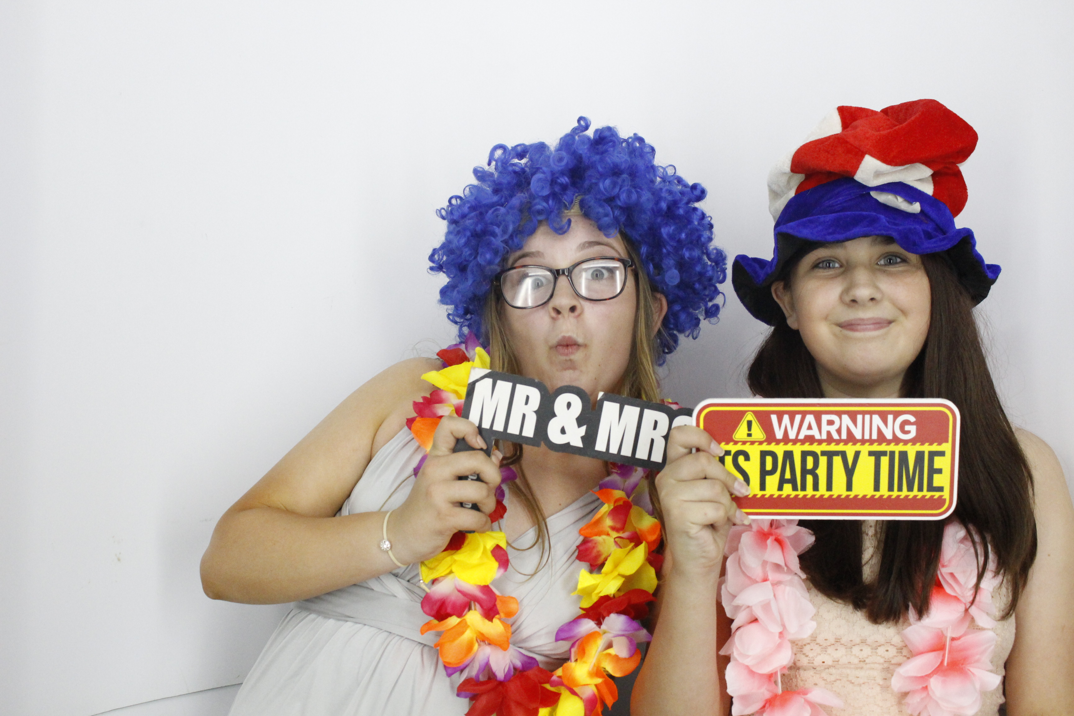 Sam & Rachel's Wedding | View more photos from the event at gallery.myphotoboothexperience.co.uk/u/MyPhotoBoothExperienceLtd/Sam-Rachels-Wedding